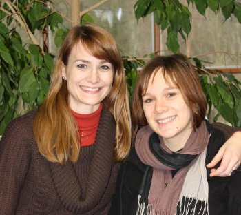 Clmence Michelland (22) und Fabienne Ferrerons (21), Praktikantinnen der Biostation